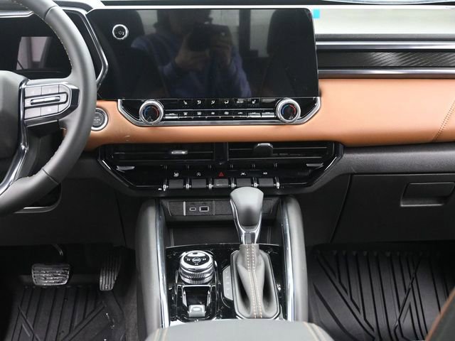 New 2026 GMC Canyon AT4 image 25