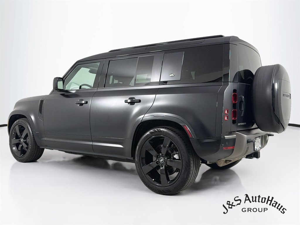 Used 2024 Land Rover Defender 110 X-Dynamic SE AWD/4WD image 5