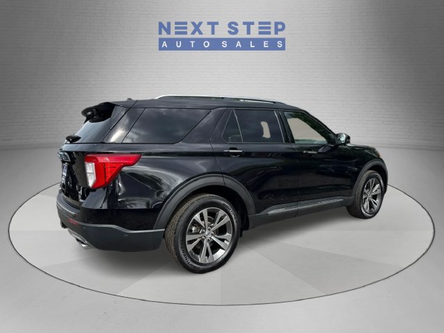 Used 2020 Ford Explorer Platinum w/ Premium Technology Package AWD/4WD image 8