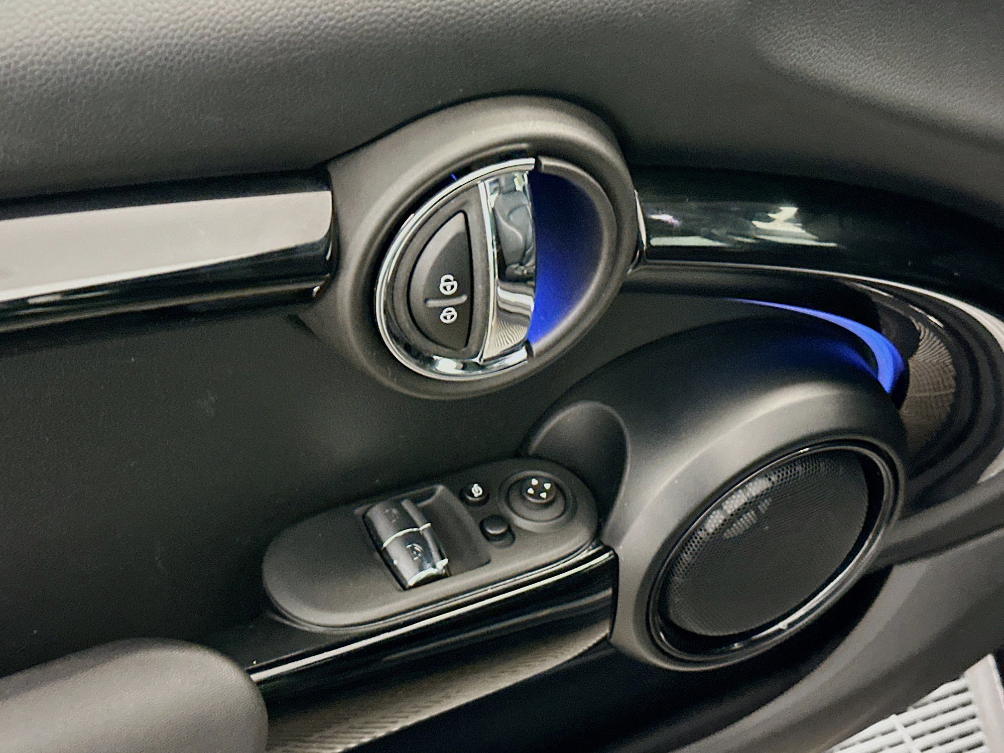 Used 2023 MINI Cooper SE image 15