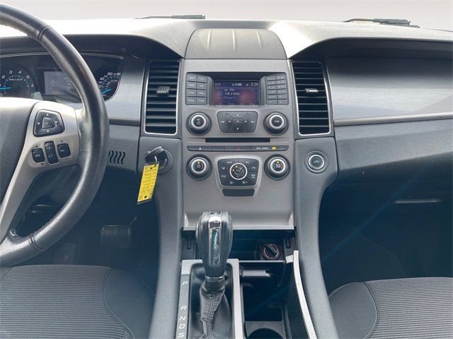 Used 2015 Ford Taurus SEL image 11