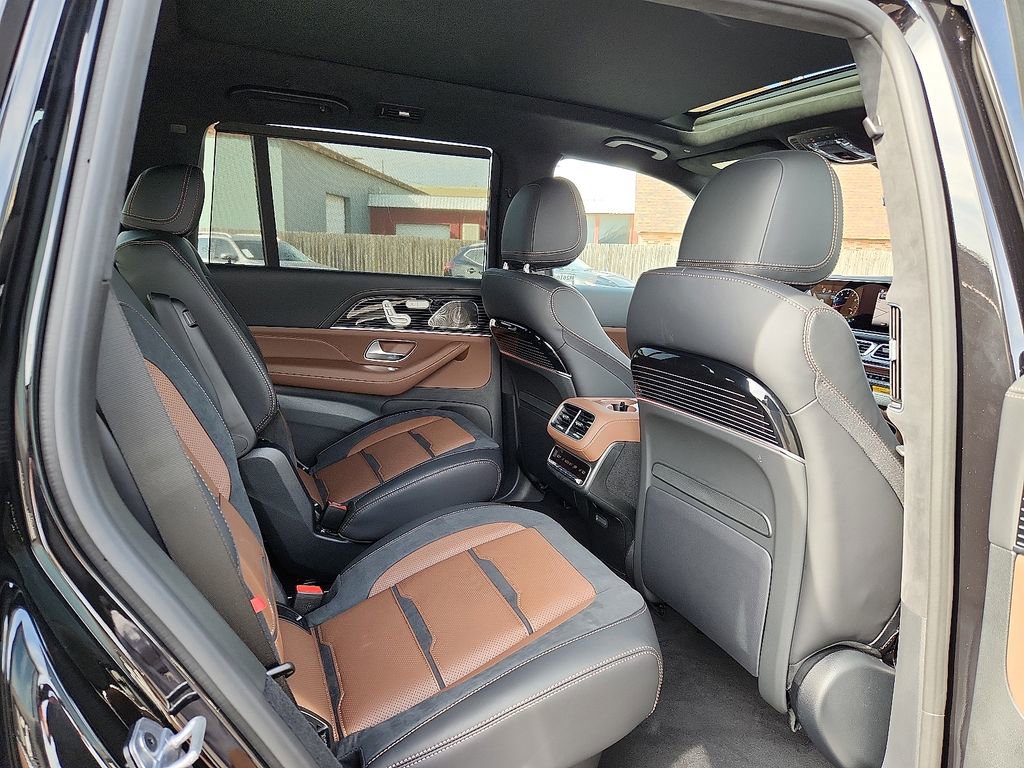 New 2026 Mercedes-Benz GLS 63 AMG 4MATIC image 13