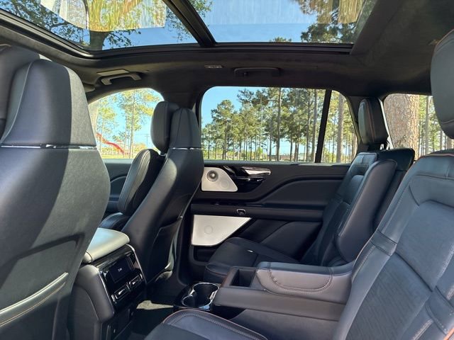 Certified 2025 Lincoln Aviator Black Label AWD/4WD image 22