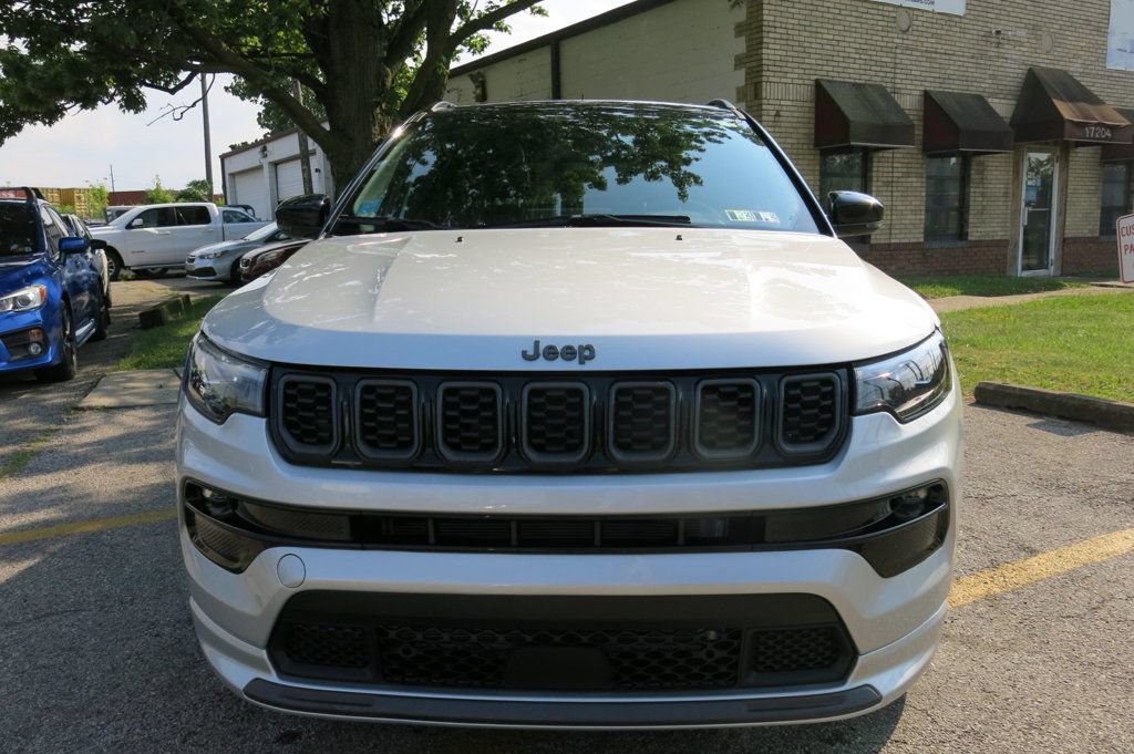 Used 2025 Jeep Compass Limited w/ High Altitude Package AWD/4WD image 7