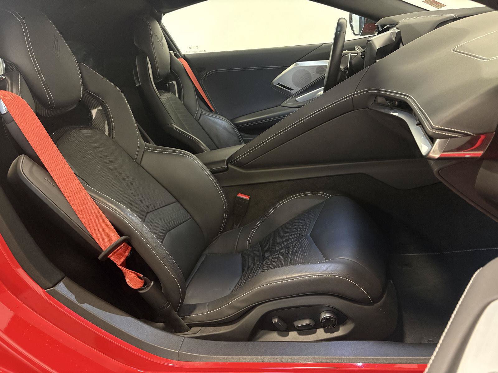 Used 2022 Chevrolet Corvette Stingray Preferred Cpe w/ Z51 Performance Package RWD image 44
