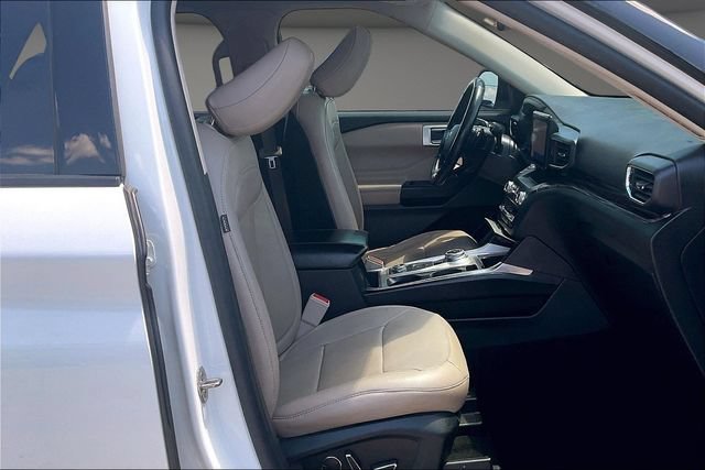 Used 2020 Ford Explorer Limited AWD/4WD image 7