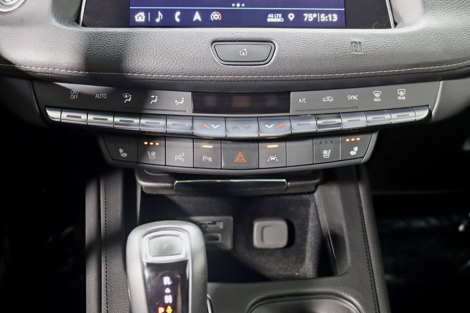 Used 2019 Cadillac XT4 Premium Luxury w/ Enhanced Visibility Package AWD/4WD image 22