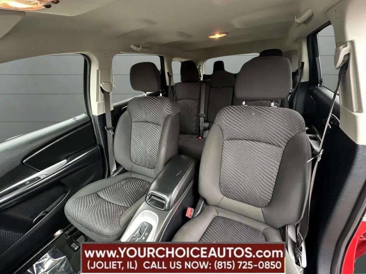 Used 2020 Dodge Journey SE FWD image 38