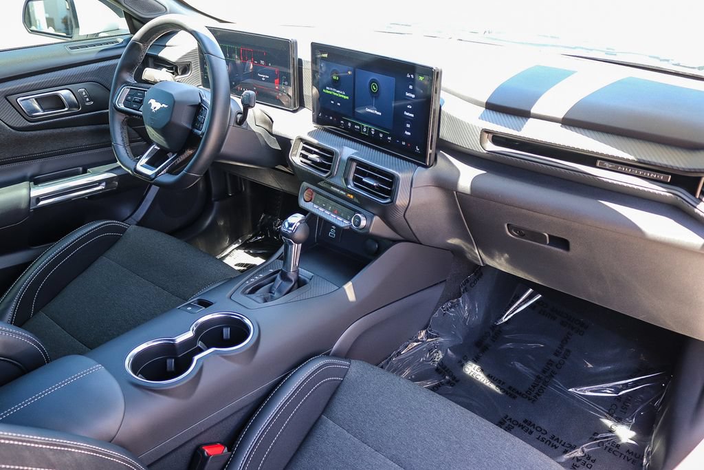Used 2025 Ford Mustang Coupe RWD image 19