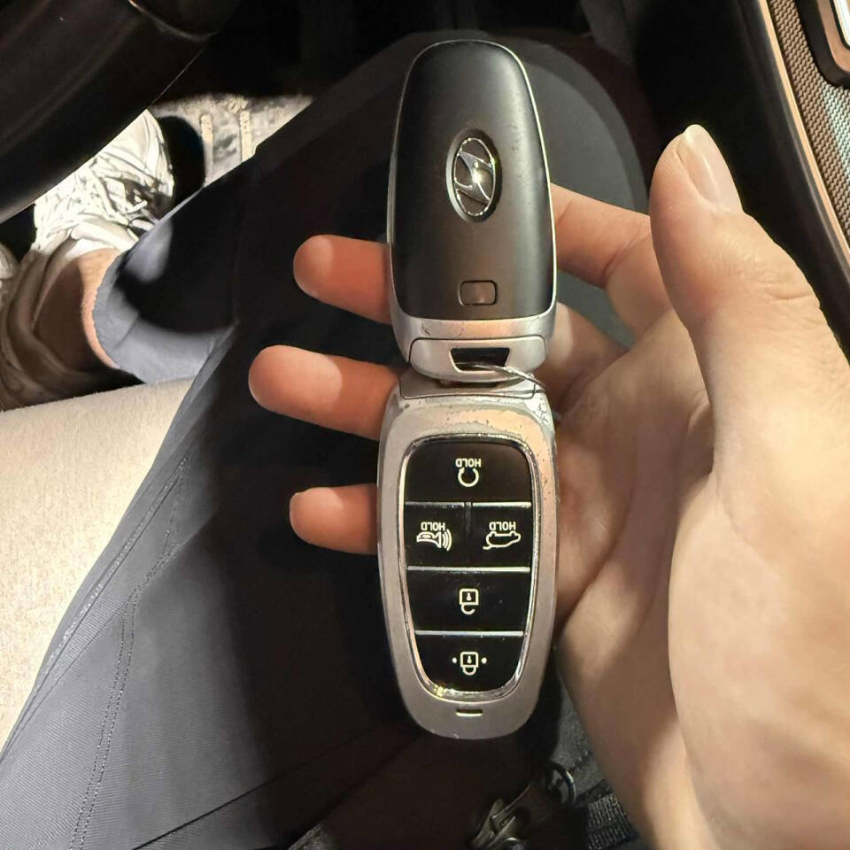 Used 2023 Hyundai Santa Fe SEL image 17