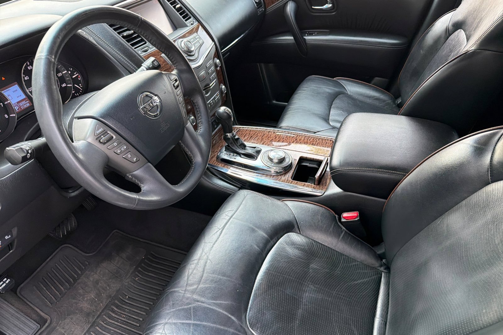 Used 2017 Nissan Armada Platinum w/ Interior Lighting Package AWD/4WD image 9