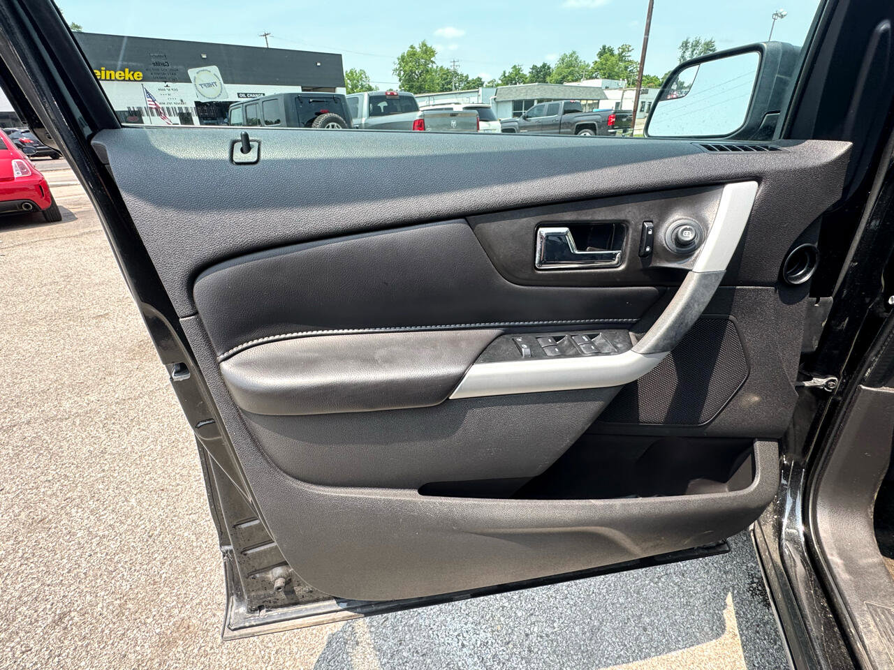 Used 2014 Ford Edge SE image 12