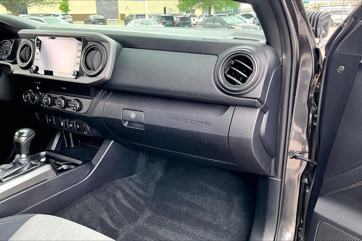 Used 2020 Toyota Tacoma TRD Off-Road AWD/4WD image 17