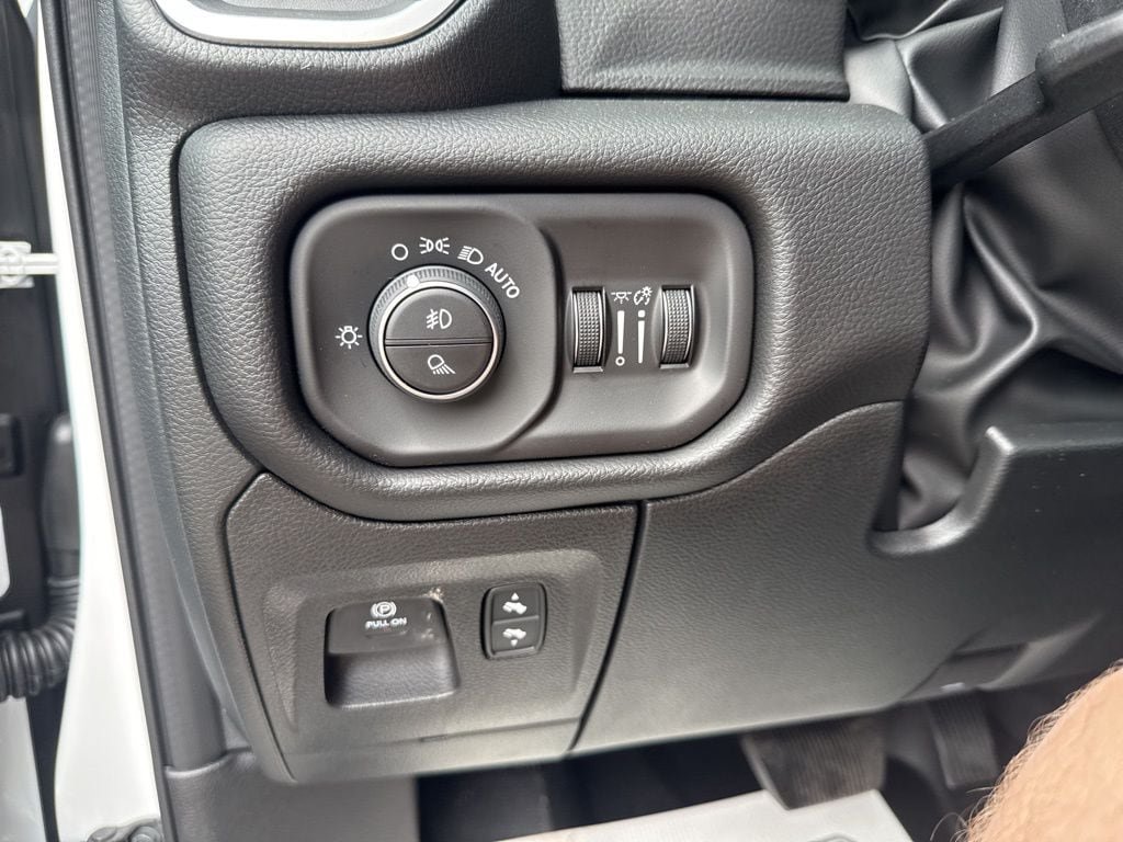 New 2026 RAM 1500 Big Horn AWD/4WD image 17