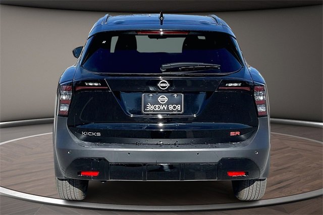 New 2026 Nissan Kicks SR image 4