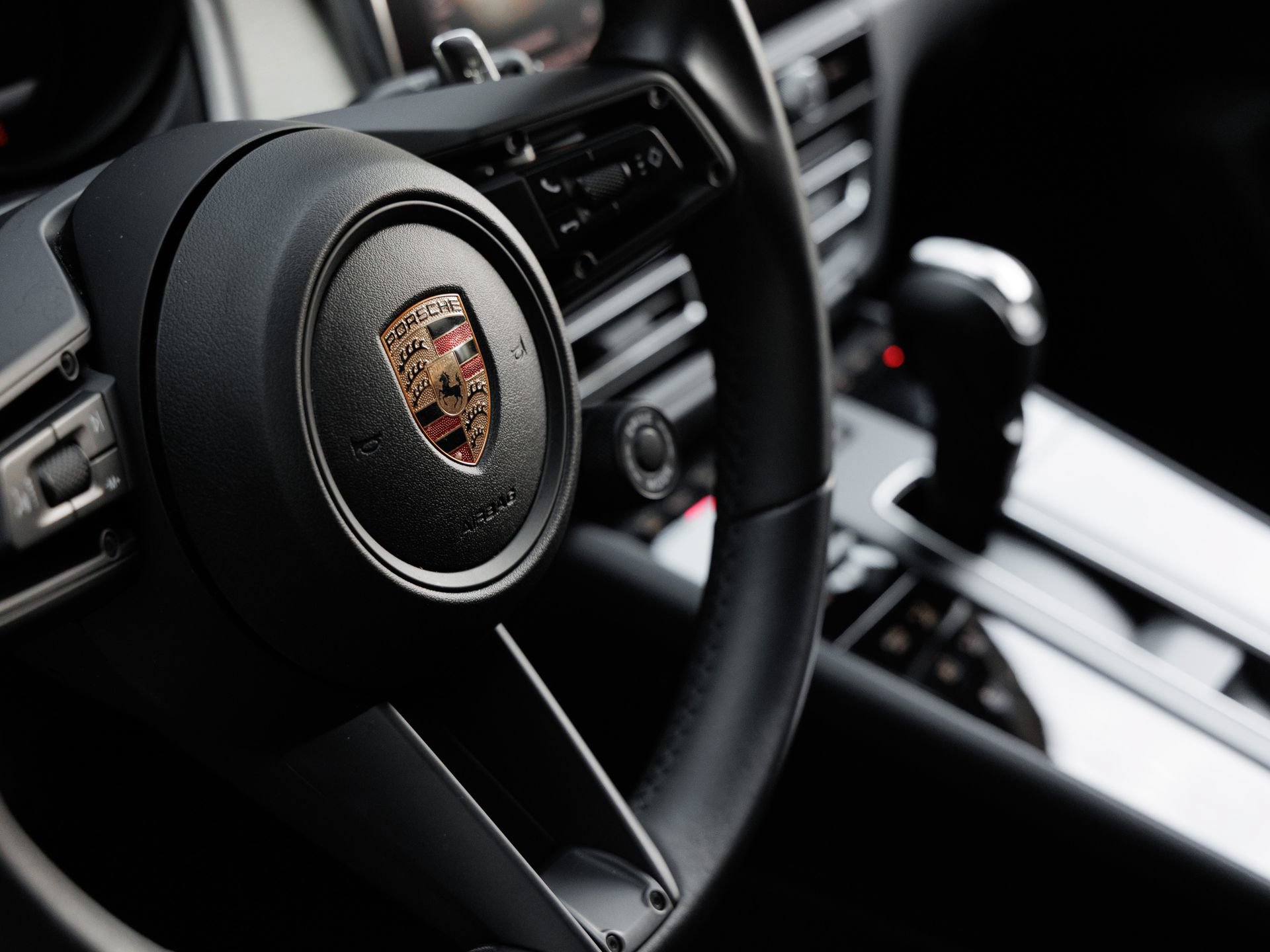Certified 2026 Porsche Macan AWD/4WD image 19