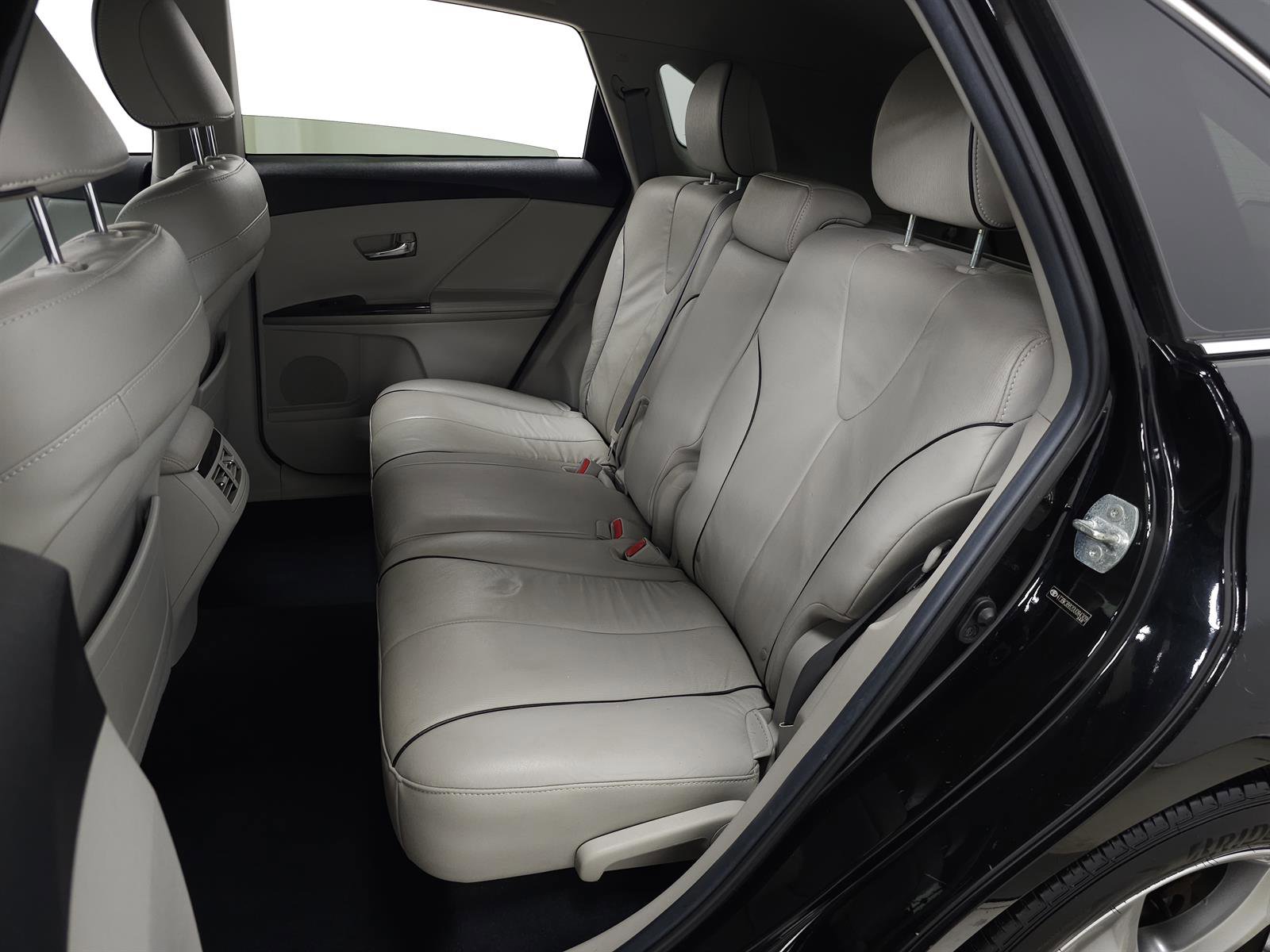 Used 2013 Toyota Venza XLE w/ Tow Prep Pkg image 26