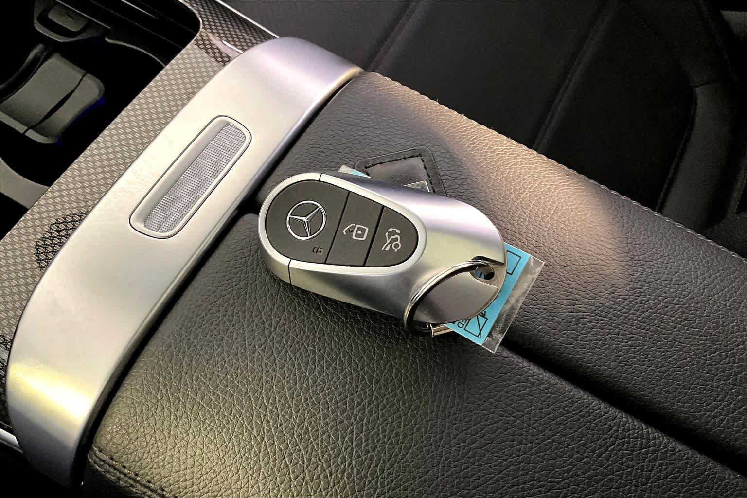 Used 2022 Mercedes-Benz C 300 4MATIC Sedan image 15