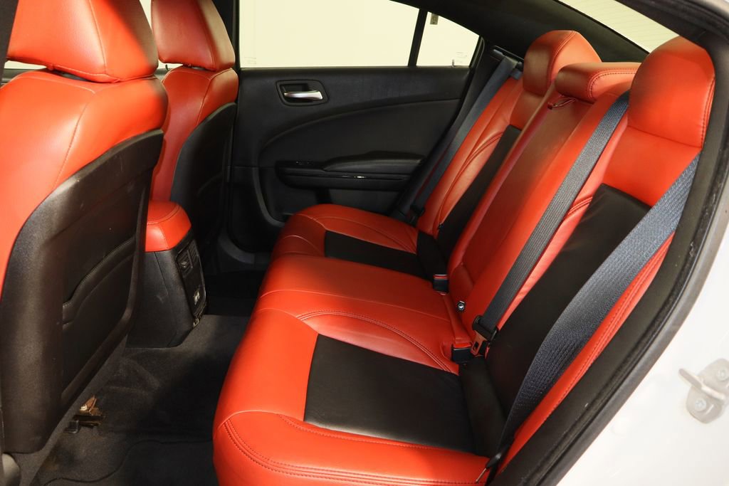 Used 2018 Dodge Charger SXT w/ Blacktop Package image 17