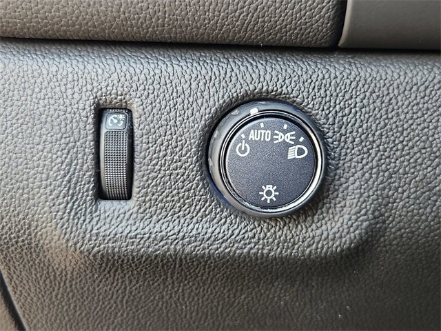 Used 2019 Chevrolet Colorado LT image 16