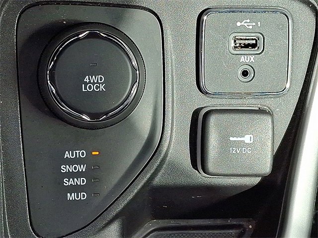 Used 2021 Jeep Compass Latitude w/ Driver Assistance Group image 26