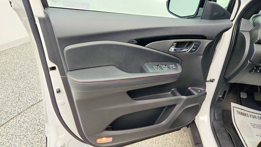 Used 2023 Honda Ridgeline Black Edition image 11