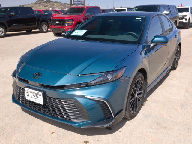 Used 2026 Toyota Camry SE FWD image 2