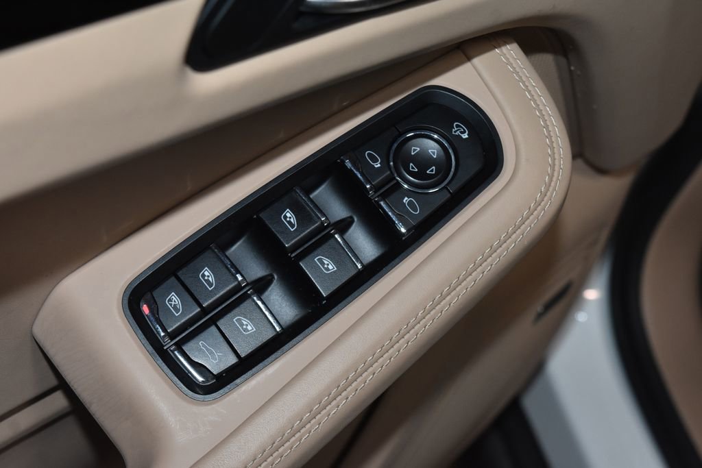 Used 2022 Porsche Macan image 8