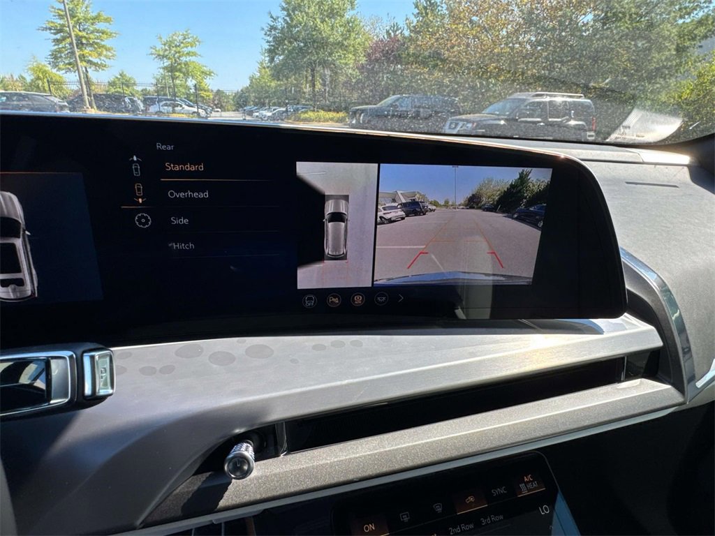 New 2026 Cadillac Vistiq Sport image 13