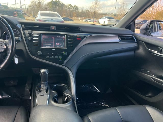 Used 2020 Toyota Camry SE image 14
