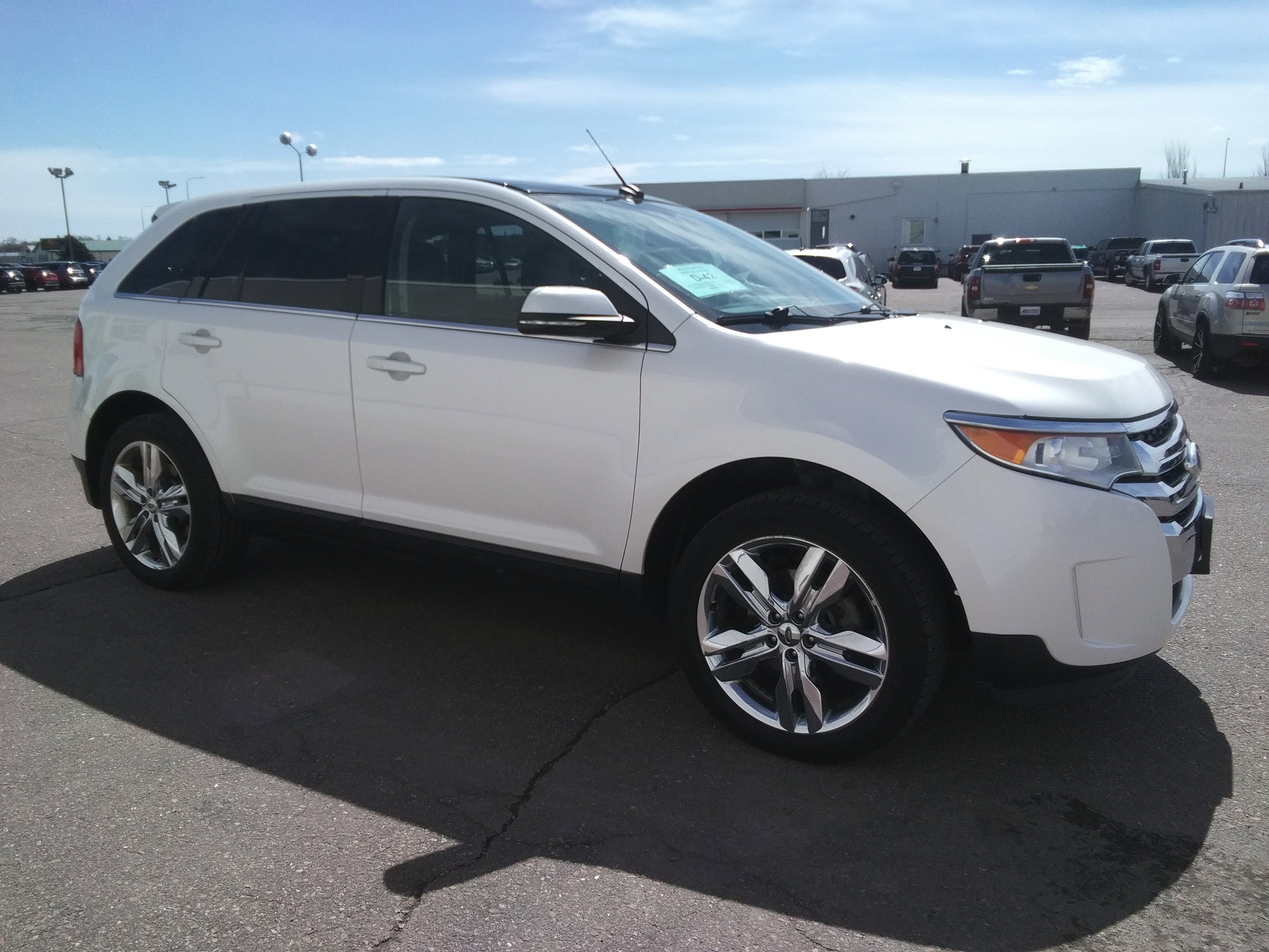 Used 2014 Ford Edge Limited w/ Equipment Group 302A AWD/4WD image 4