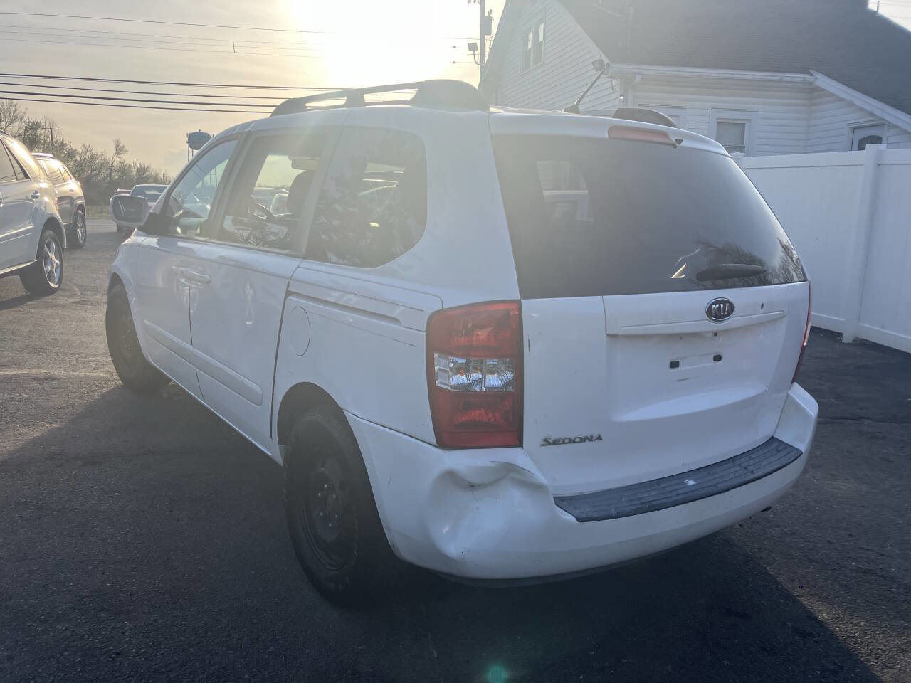 Used 2008 Kia Sedona w/ Convenience Pkg image 9