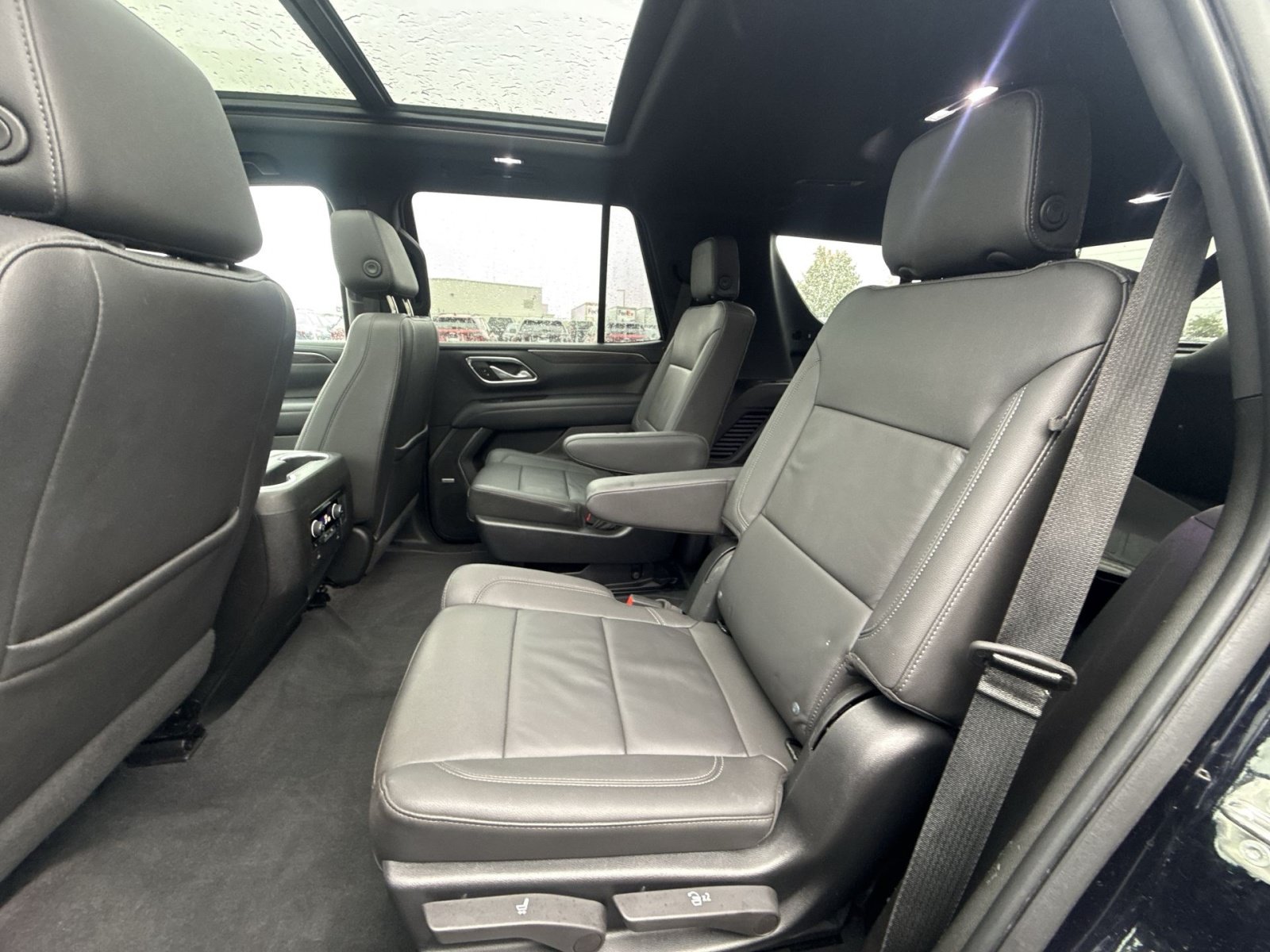 Used 2022 Chevrolet Tahoe LT w/ Luxury Package AWD/4WD image 25
