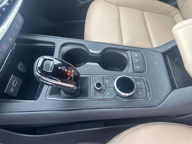 Certified 2024 Cadillac XT4 Premium Luxury FWD image 24