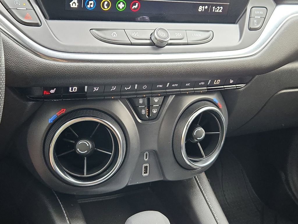 Used 2025 Chevrolet Blazer LT w/ LPO, Floor Liner Package FWD image 11