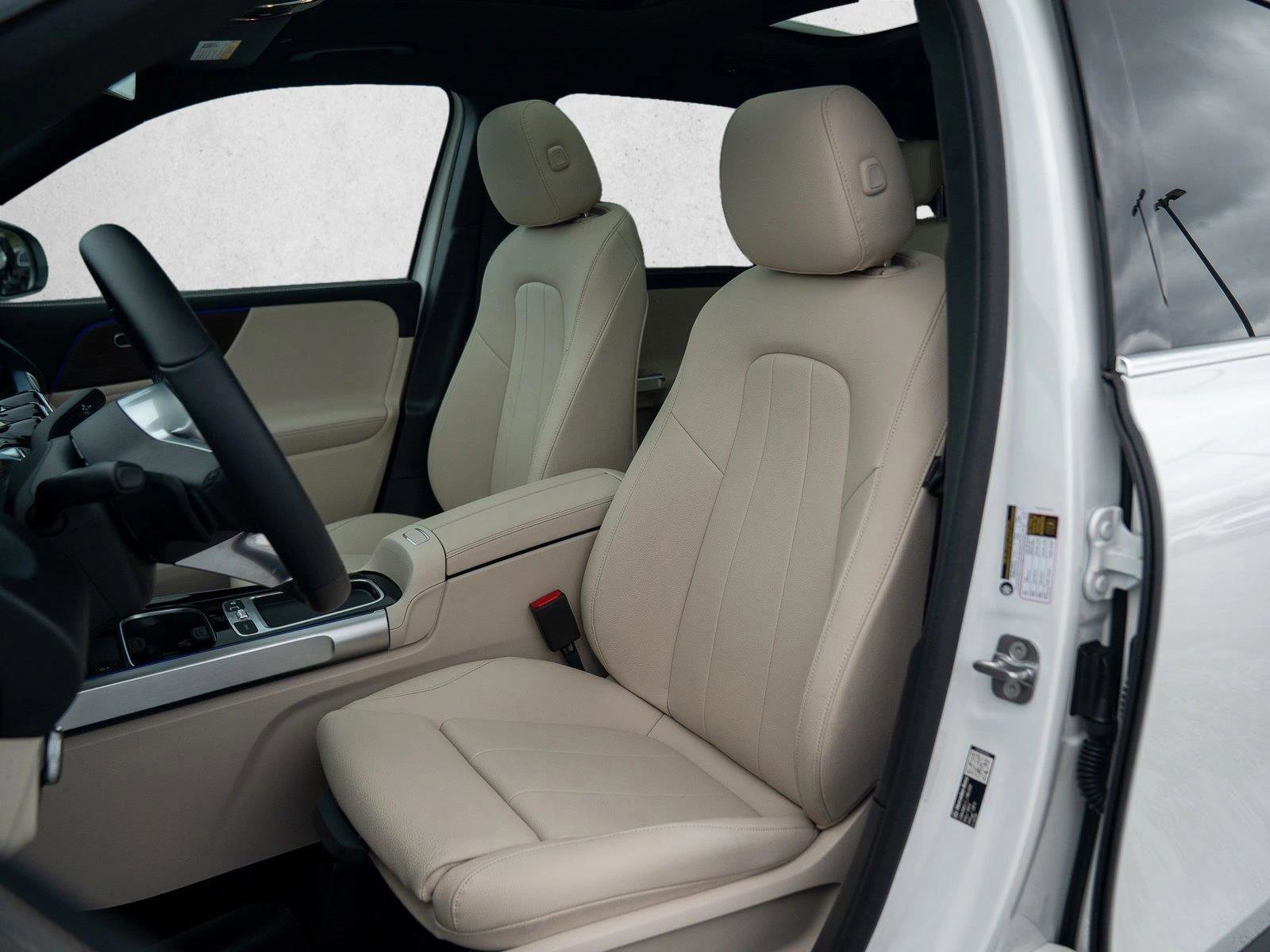 Certified 2026 Mercedes-Benz GLB 250 4MATIC image 14