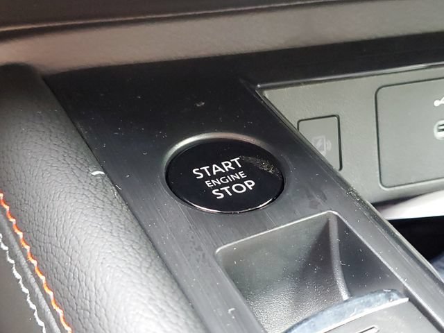 New 2026 Nissan Kicks SR w/ Cold Weather Package FWD image 15