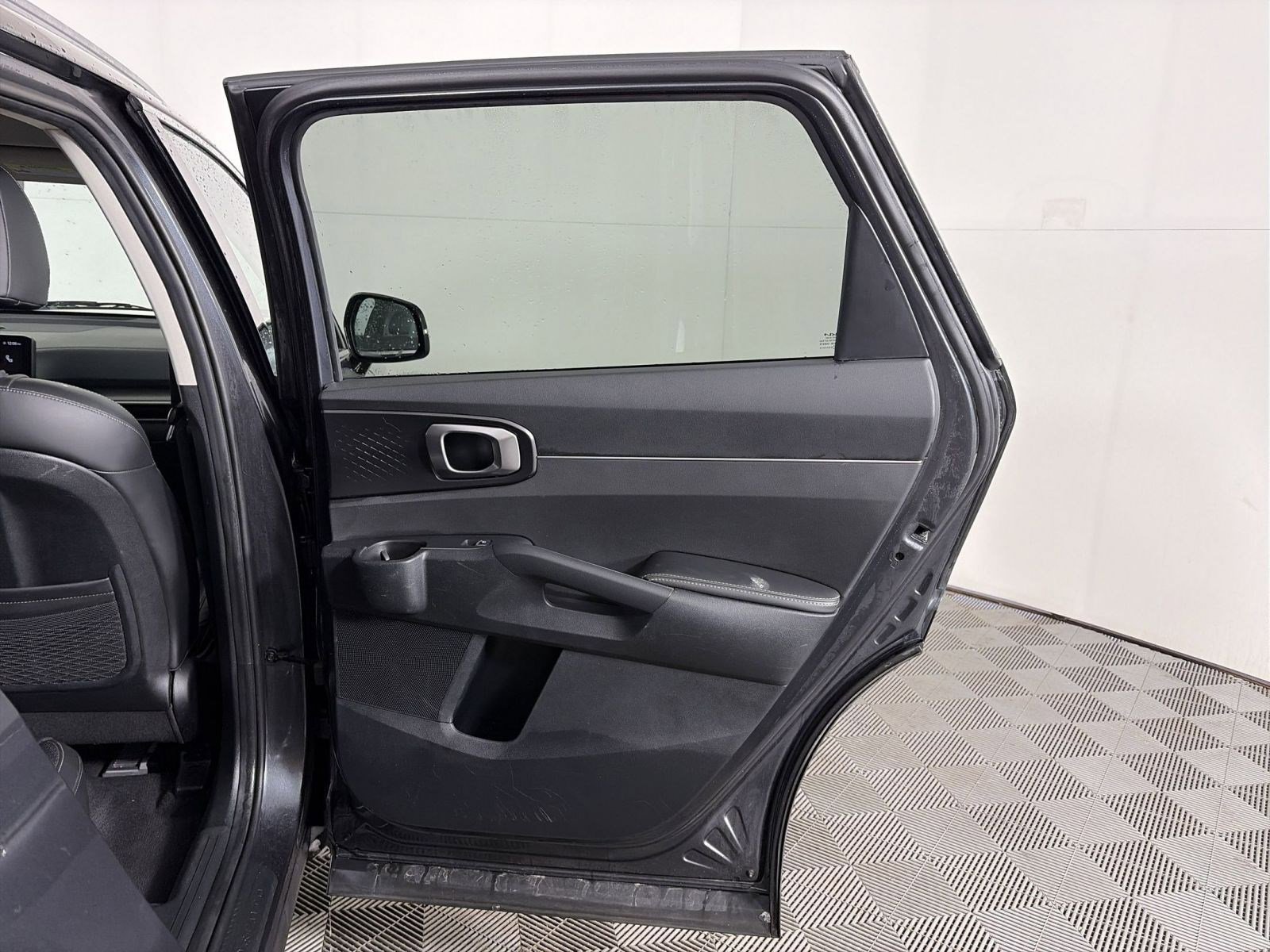 Certified 2024 Kia Sorento S image 37