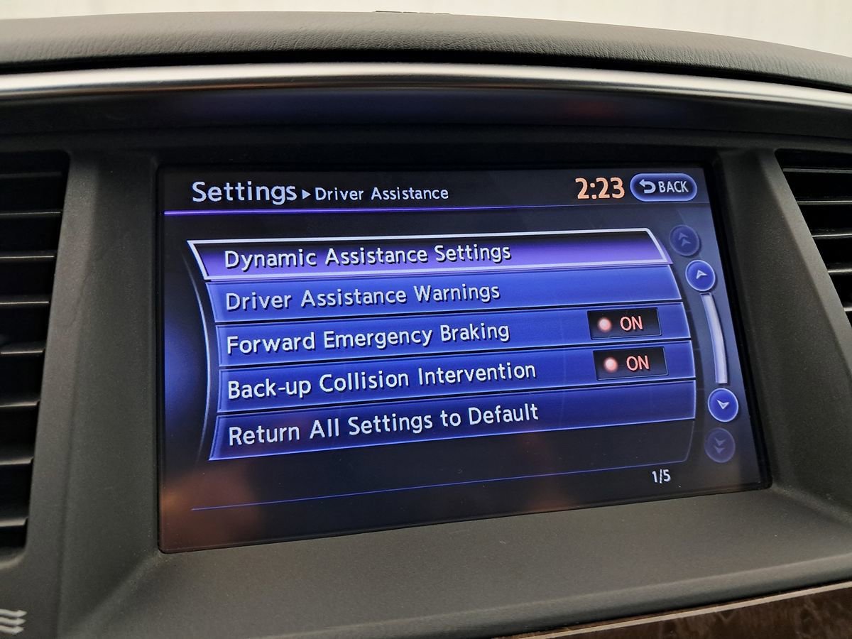 Used 2017 INFINITI QX80 4WD w/ Driver Assistance Package image 18
