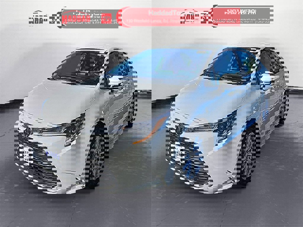 New 2025 Toyota Corolla LE