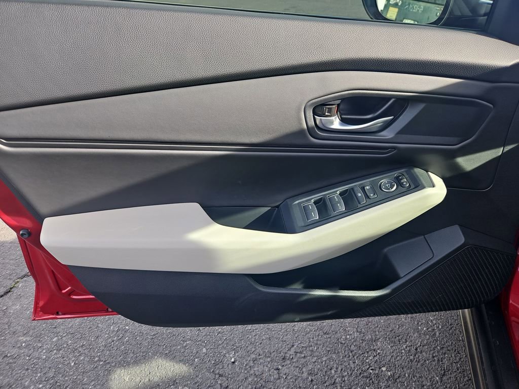 Used 2025 Honda Accord SE image 12
