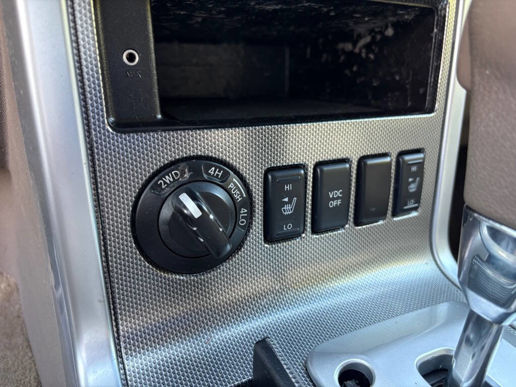 Used 2011 Nissan Pathfinder Silver w/ Protection Pkg image 14