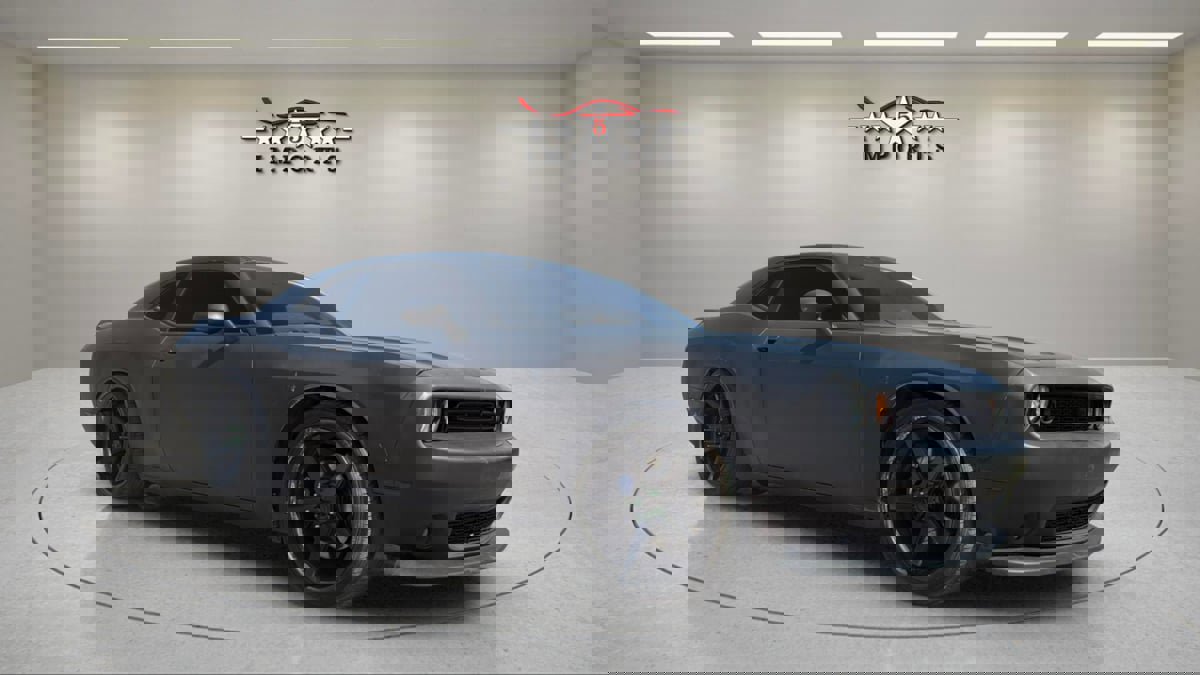 Used 2016 Dodge Challenger R/T Scat Pack w/ Leather Interior Group image 7