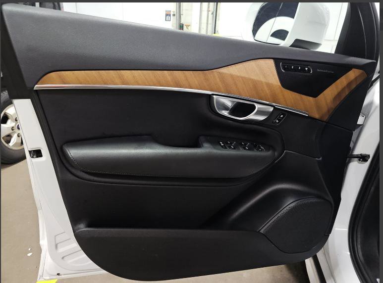 Certified 2024 Volvo XC90 B5 Plus w/ Protection Package Premier AWD/4WD image 12