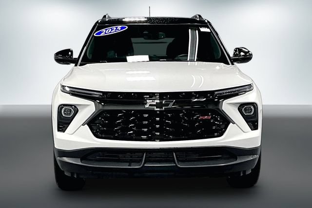 Used 2025 Chevrolet TrailBlazer RS w/ Convenience Package AWD/4WD image 2