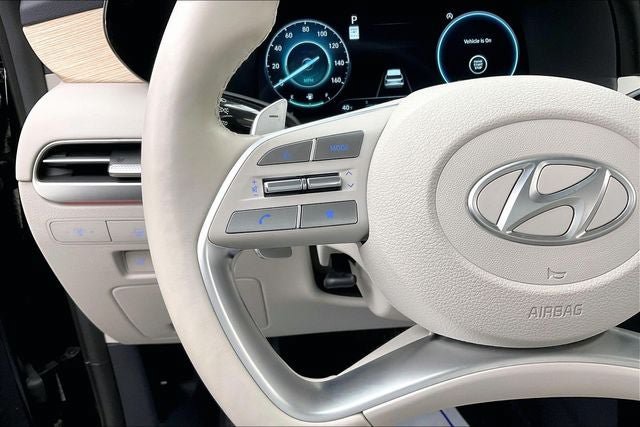 Certified 2025 Hyundai Palisade Limited AWD/4WD image 23