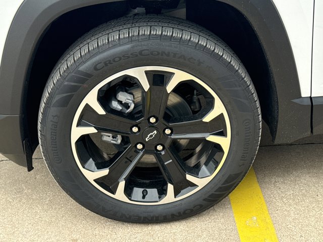 New 2026 Chevrolet Equinox LT w/ Convenience Package II FWD image 14