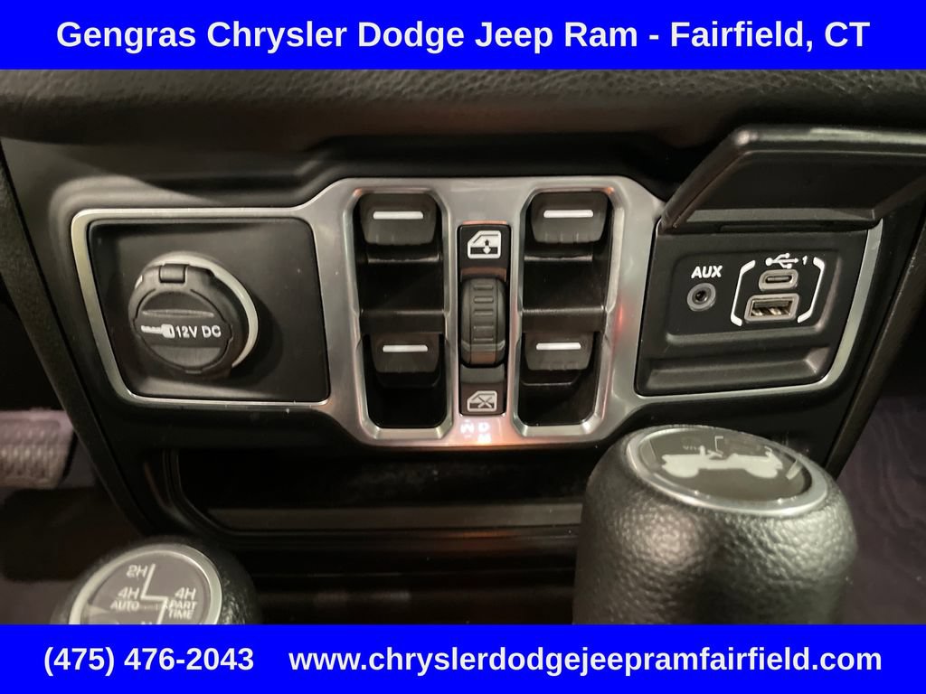 Used 2024 Jeep Wrangler Unlimited w/ Convenience Group AWD/4WD image 48