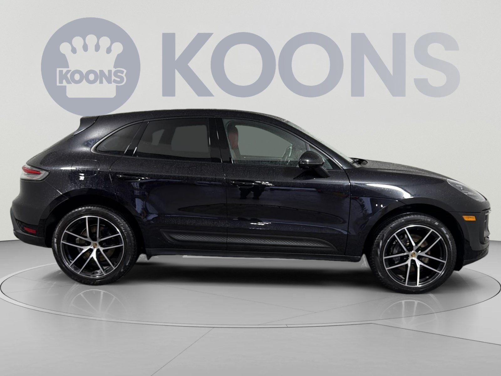 Used 2024 Porsche Macan Turbo AWD/4WD image 8