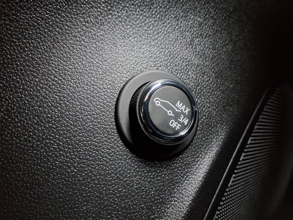 Used 2023 Buick Envision Essence w/ Sport Touring Package image 20